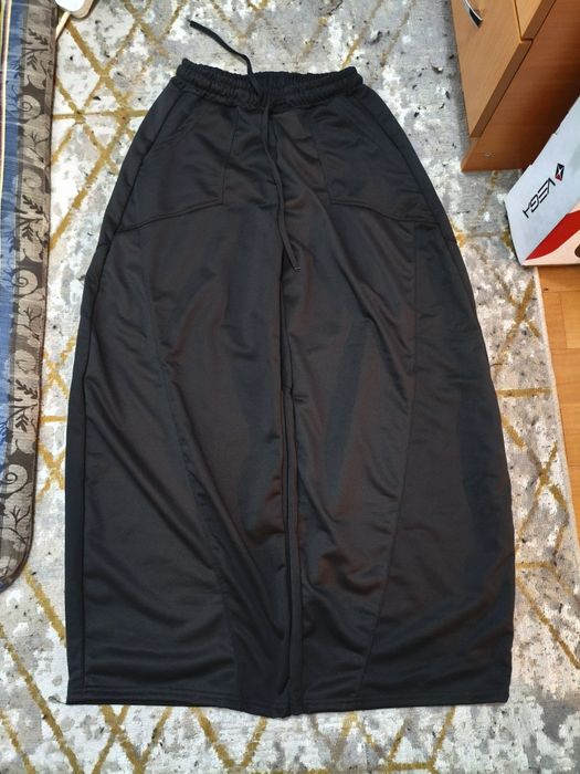 Продаю комплект вещей(читайте описание)