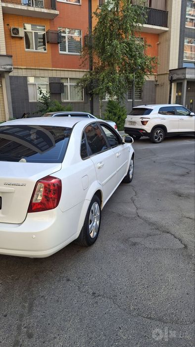 Продаётся: Chevrolet Lacetti
Позиция 1 Механика Мотор 1.8