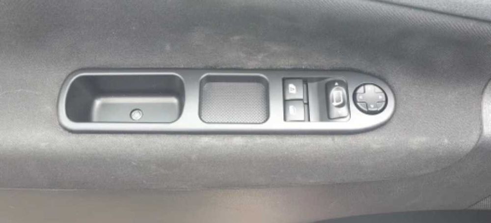 Конзола Бутони Ел. Стъкла Ситроен CITROEN C3 Picasso PEUGEOT 207 Пежо