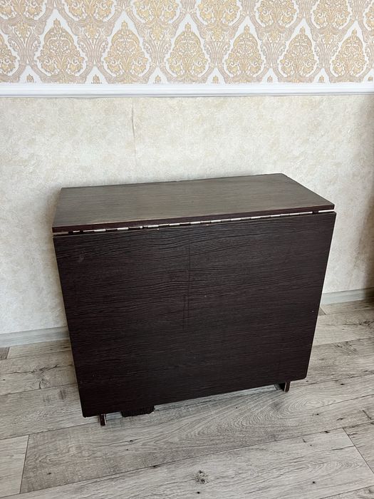 Продам , стол - тумба .