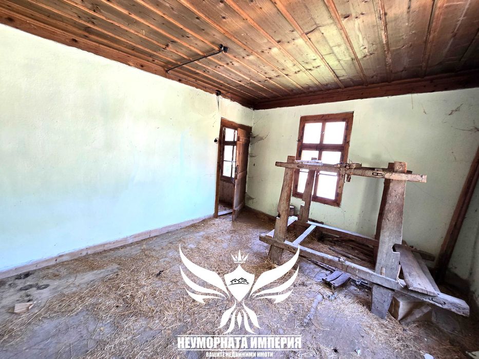 Продавам двуетажна къща 120РЗП с 152кв. двор в село Малево