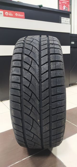 235/55R17 Roadx WU01