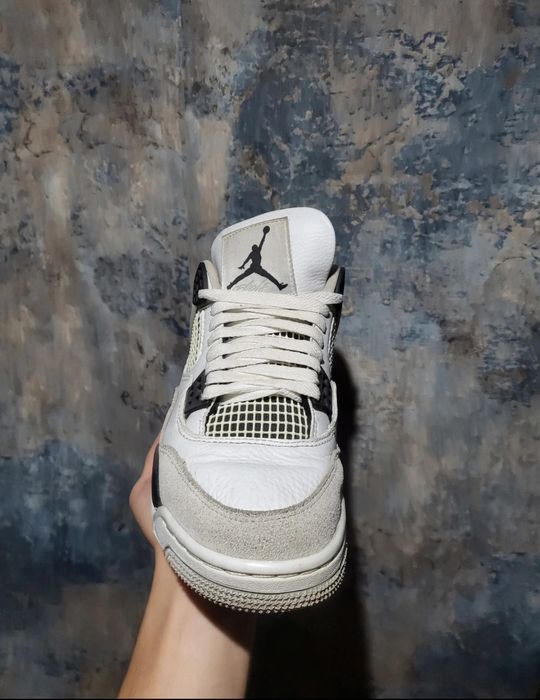 Vand Jordan 4 Military Black