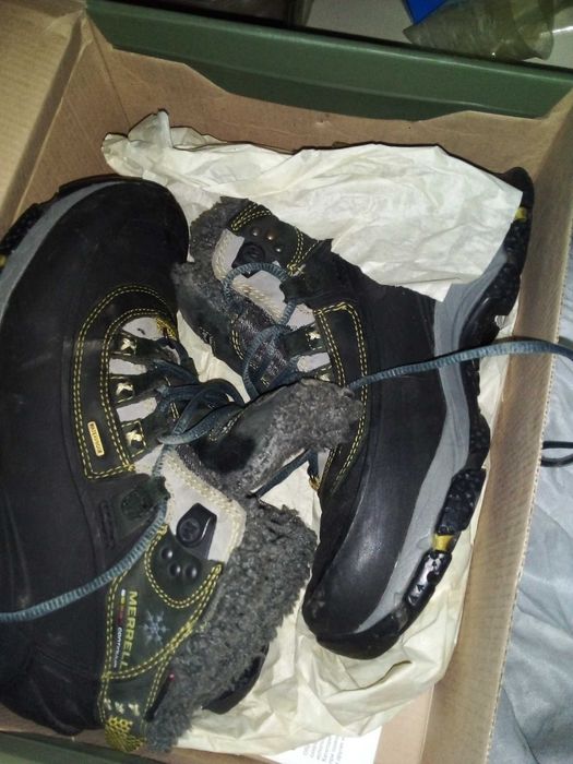 Продам женскую обувь