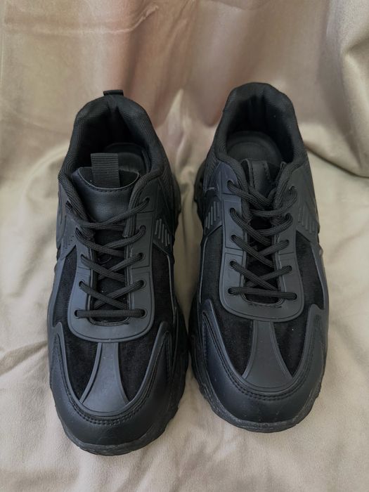 Дамски  спортни обувки