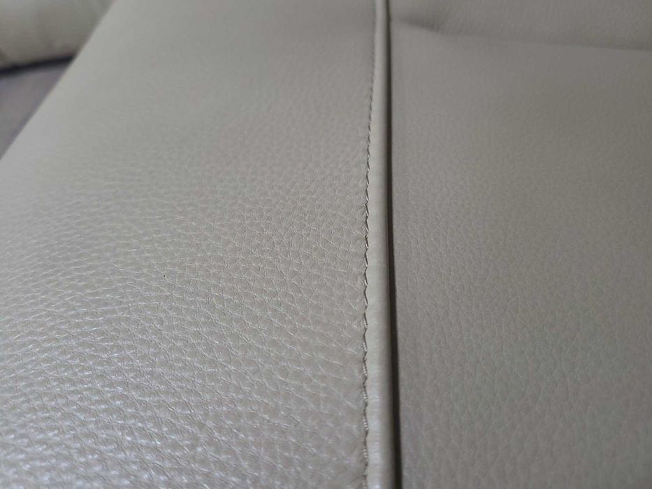 Американски бежов кожен комплект тройка и двойка La-z-boy - "Tulsa"