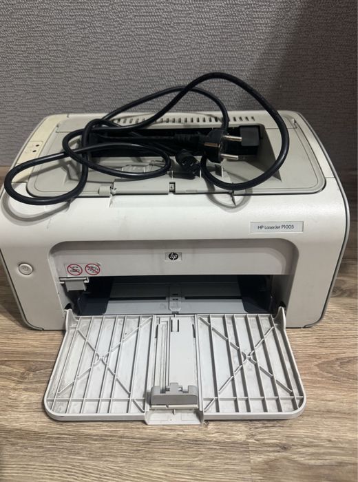 Принтер HP LaserJet P1005.