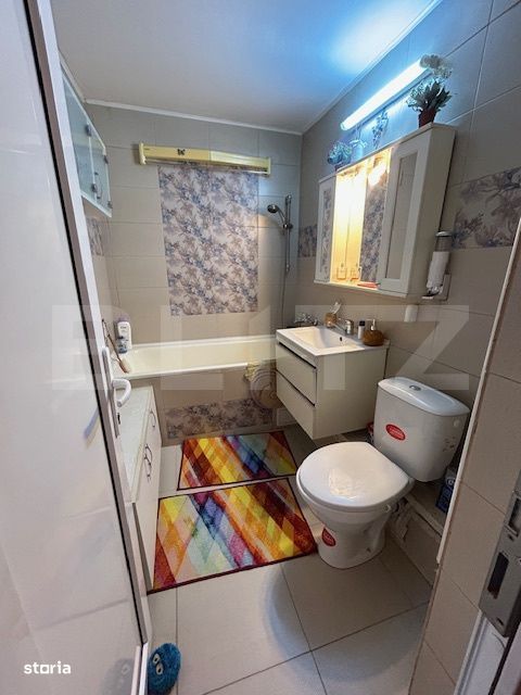Apartament de vanzare, cu 3 camere, 2 balcoane, 67 mp, zona Observator