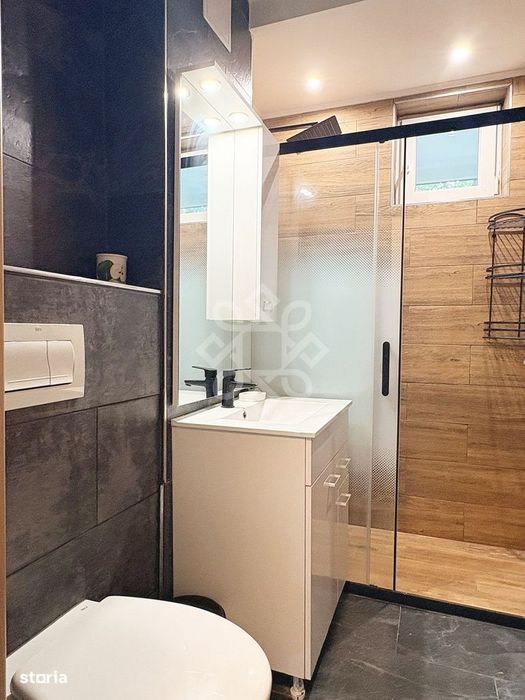 Apartament decomandat cu 2 camere de inchiriat in Rogerius
