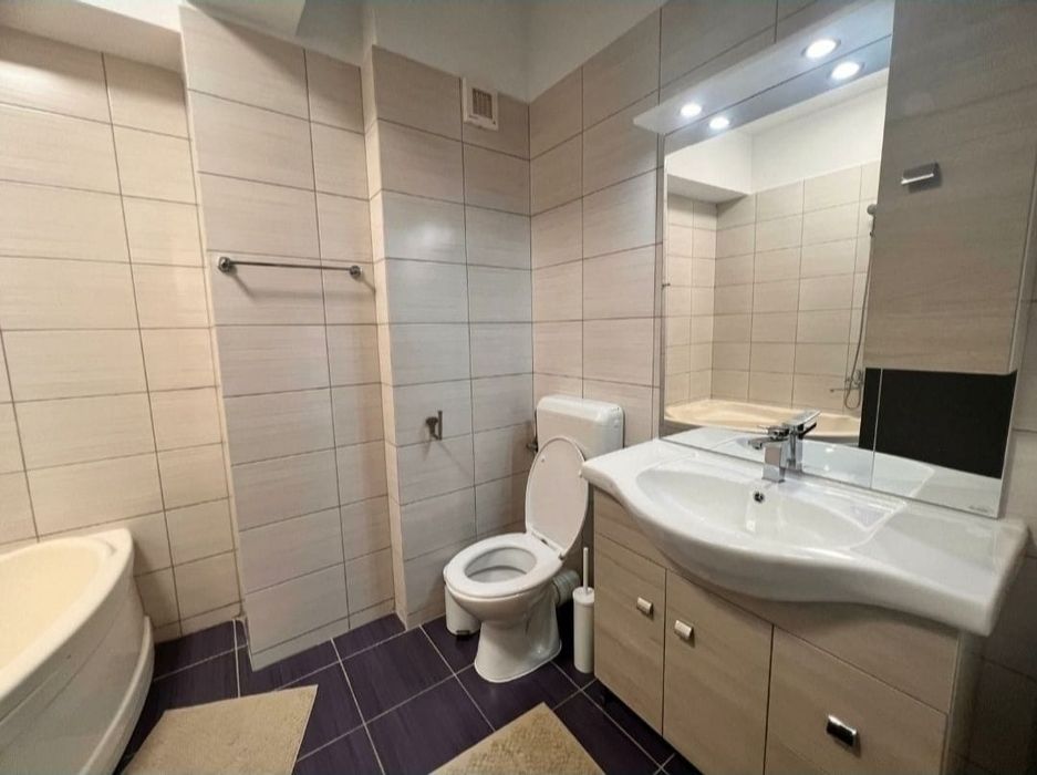 Inchiriez garsoniera MILITARI RESIDENCE, str Tineretului, nr. 13