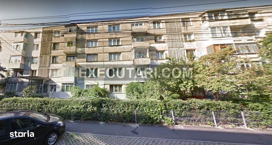 Apartament- 3 camere- 64 m² - Etajul 4 - bloc cu bulina — fotografia 1