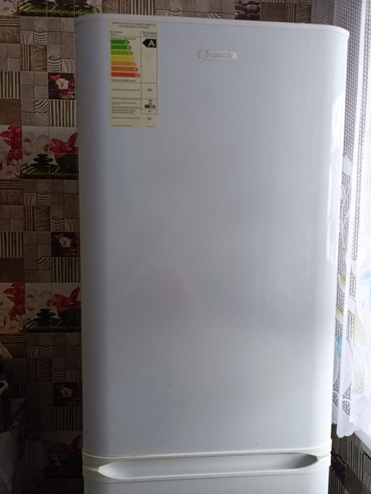 Холодильник рабочий, возможно в рассрочку