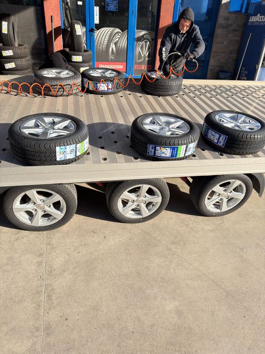 Джанти с гуми за платформа и ремарке