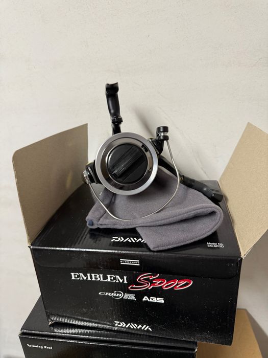 Макара Daiwa emblem spod