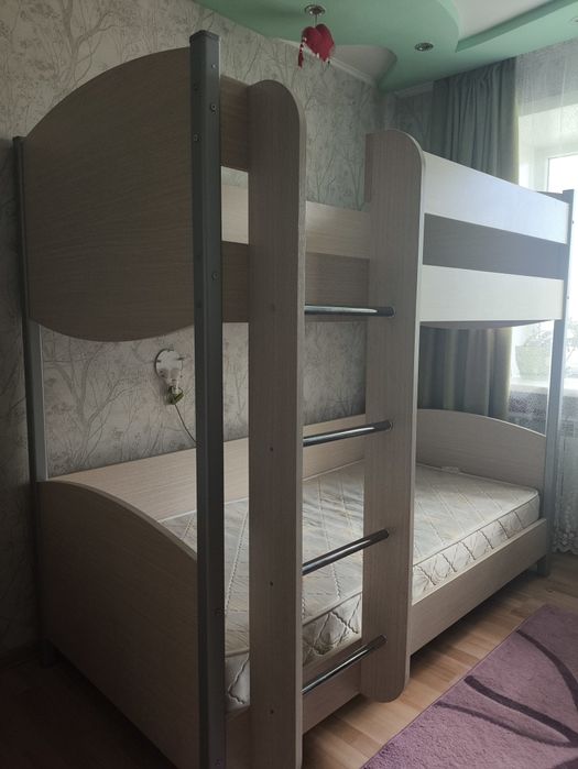 Двухъярусная кровать