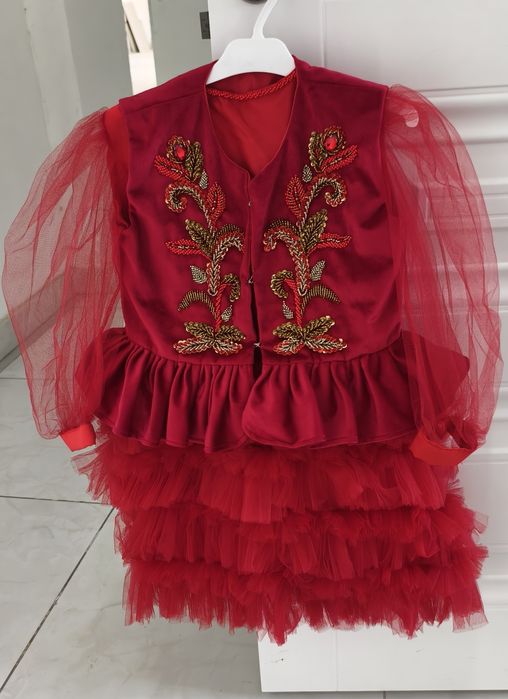 Ұлттық киімдер қол жұмысы