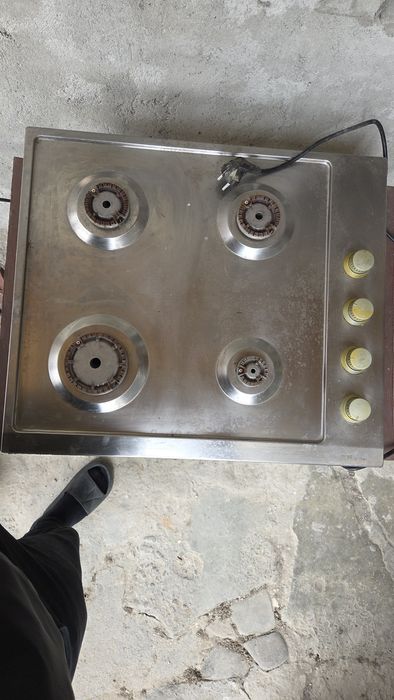 Plita pe gaz in stars buna