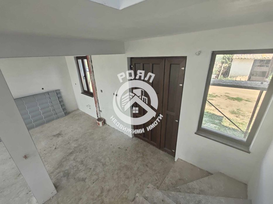 Продава се Къща в Стамболийски - 240 кв.м за 917 €/кв.м - Снимка #2