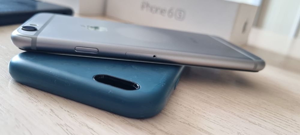 iPhone 6s в идеальном состоянии