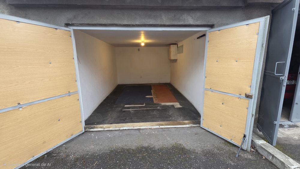 Garaj pe strada Parângului Cartier Dambu