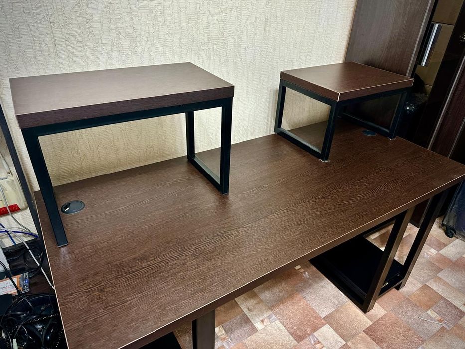 Компьютерный стол в стиле Loft