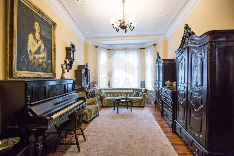 Дава се под наем Многостаен апартамент в Варна, Операта - 190 кв.м за 1000 € - Снимка #11