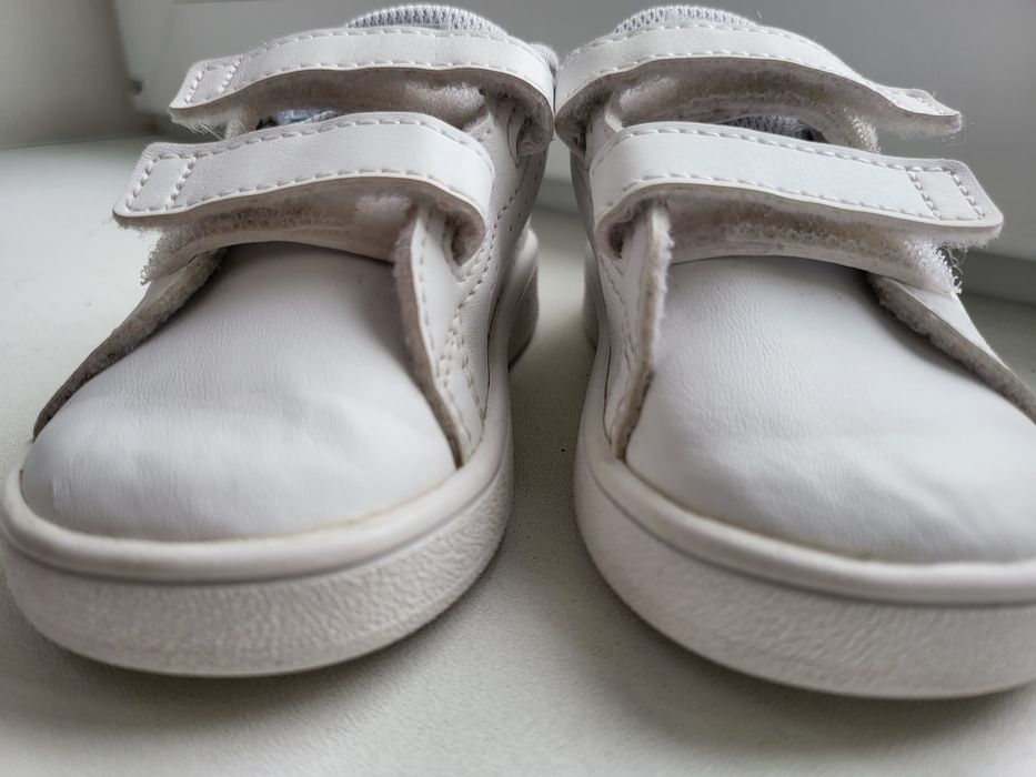 Pantofi sport ADIDAS mărime 20