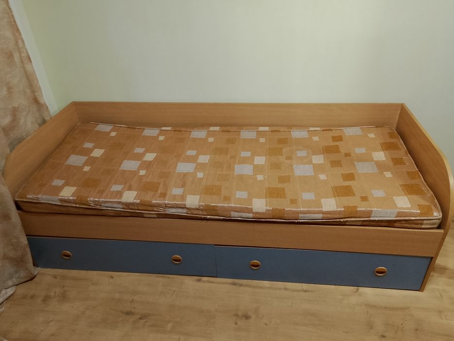 Диван угловой и кровать