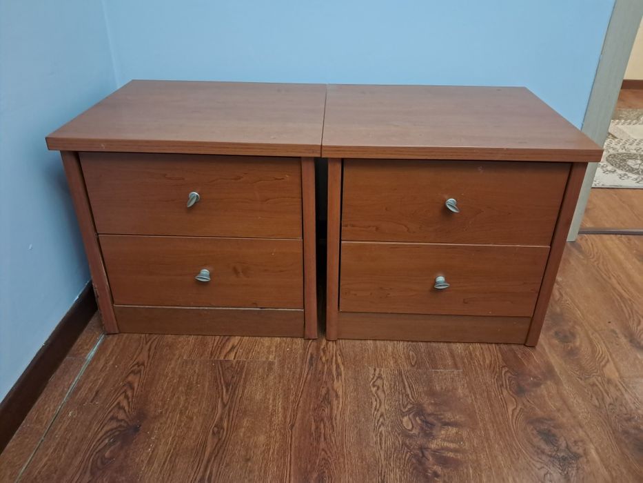 Тумбочки 2 шт, кровать без основания