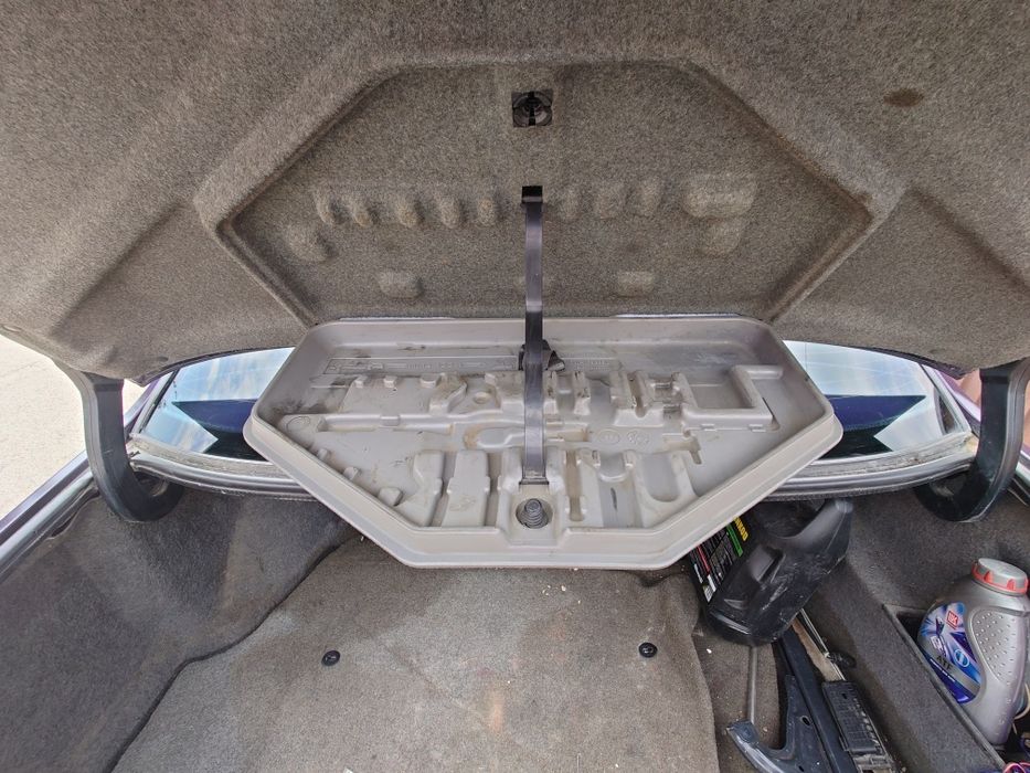 Продается БМВ Е32