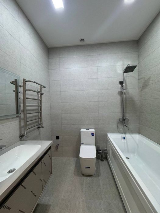 3 қаватли 5 хонали енги хонадон сотилади