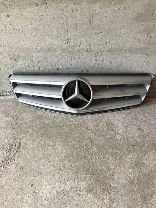 Grilă mercedes c class
