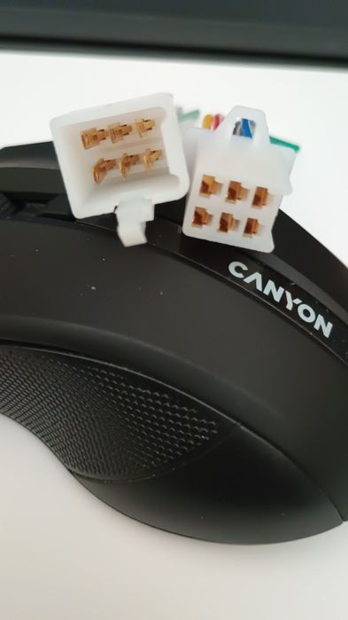 Адаптер за автомобилен конектор