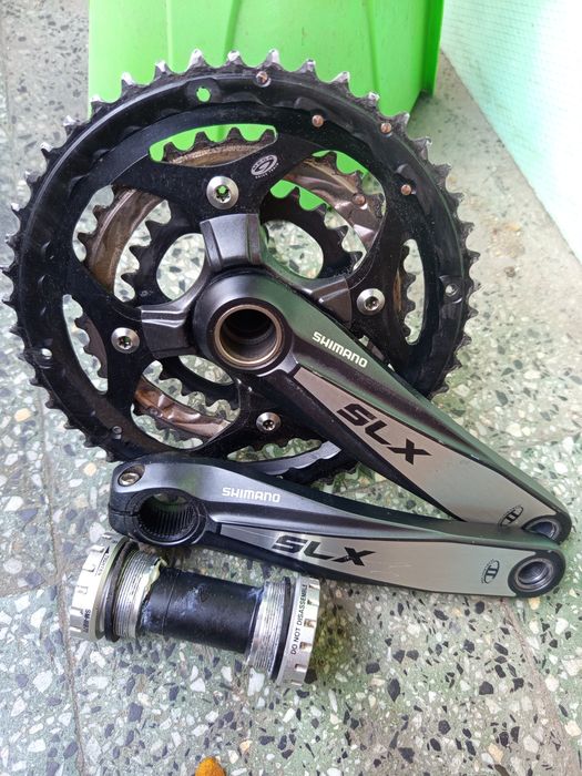Курбели и средно Shimano SLX