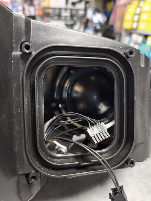 Фара перед BMW X5 E70 рестайлинг