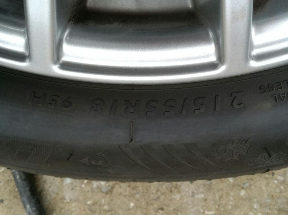 Mercedes X156 GLA - 215/55/18