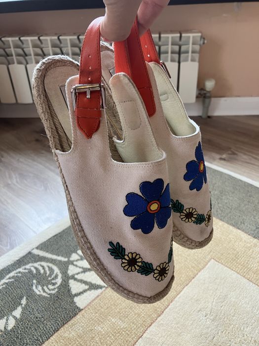 Подростковые сандальи