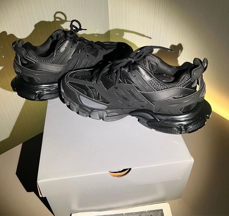 Balenciaga track