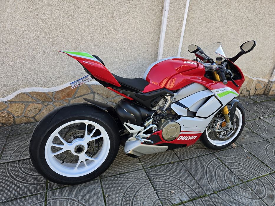 Ducati Panigale V 4 S