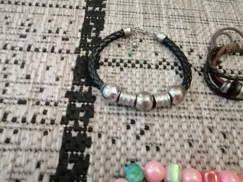 Разнообразие от Дамски колиета