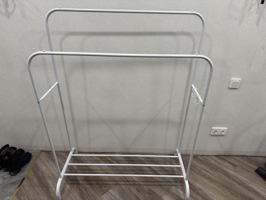 Продам напольную вешалку