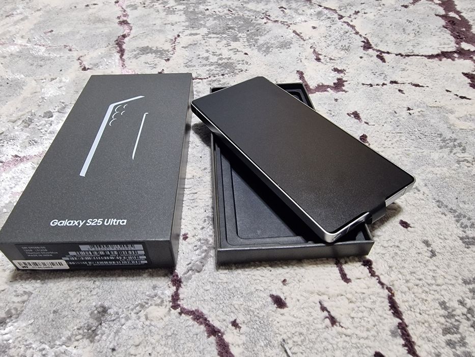 Vand SAMSUNG GALAXY S25 ULTRA 512GB , Nou Nout nefolosit , la cutie