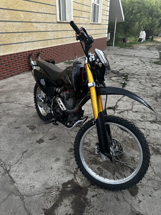 Эндуро мтоцикл 4-клапа