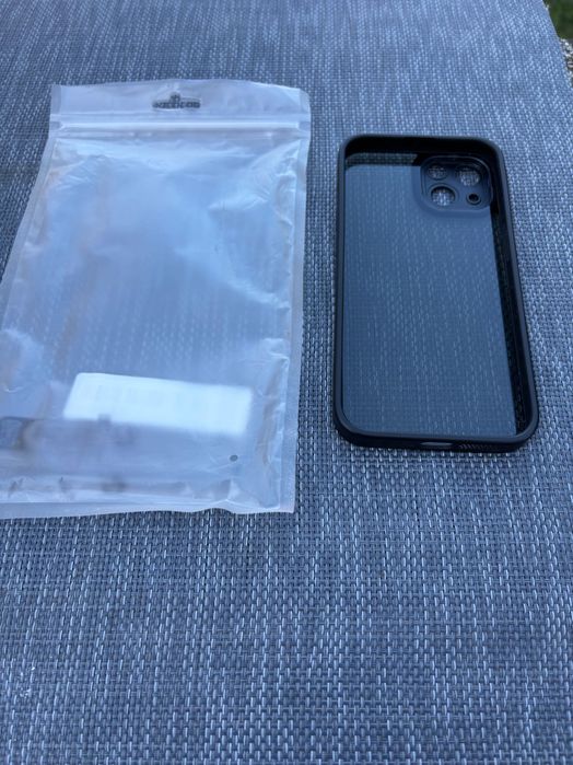 кейс за iPhone 13 нов