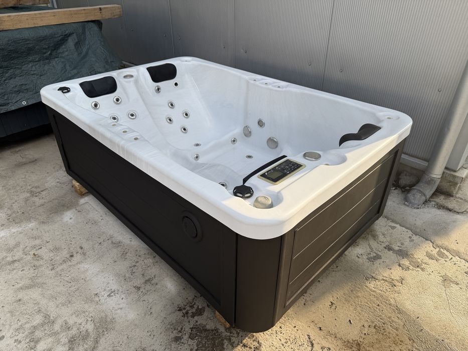 Jacuzzi electric Whirlpool Spa 2022 piscină ciubăr 3 persoane pat fotolii