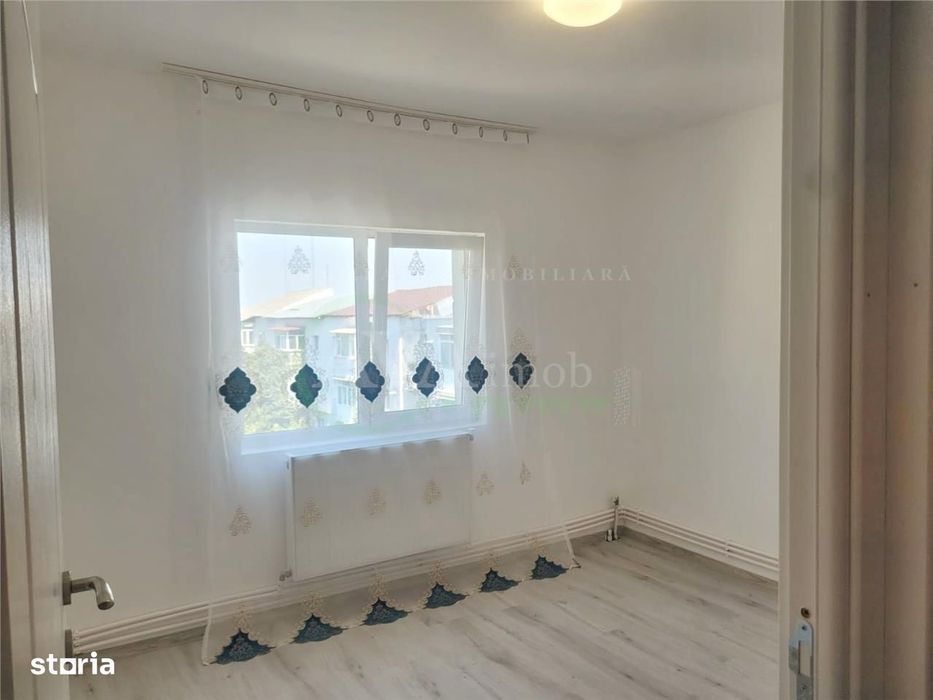 Apartament 2 camere decomandate, zona Narcisa