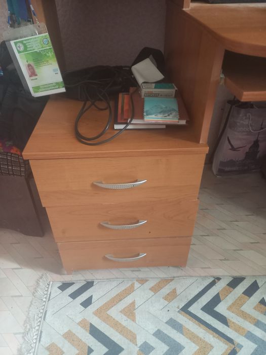 Срочно компьютерный стол