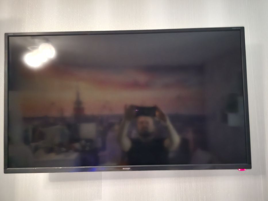 Телевизор SHARP в идеално състояние