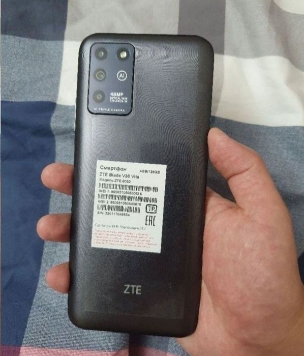 Srochna Prodam Sotiladi ZTE Blade V30 4/128Gb Black 4G Orginal igravoy