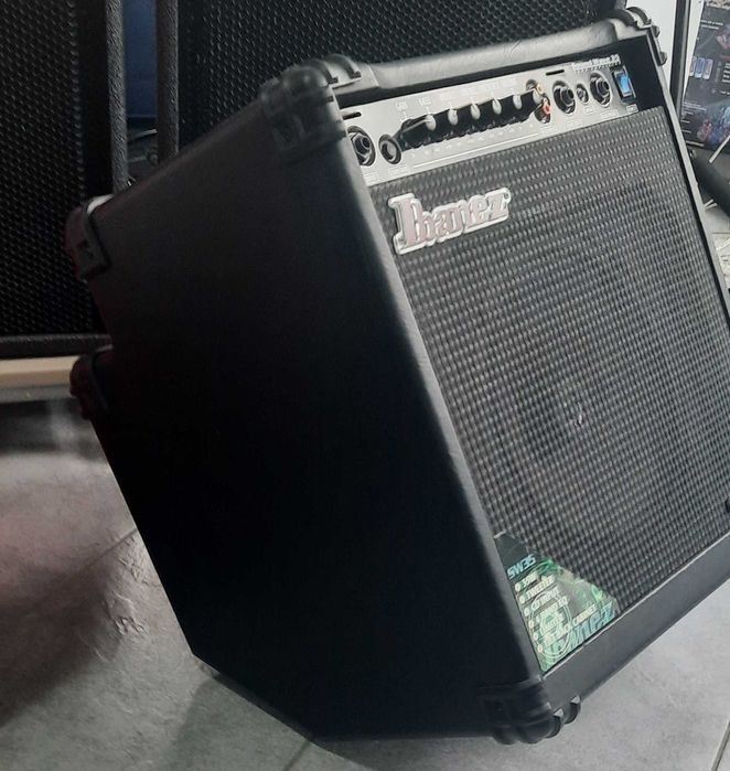 Ibanez miKro GSRM20B-WNF Walnut cu amplificator Ibanez SW35 Soundwave